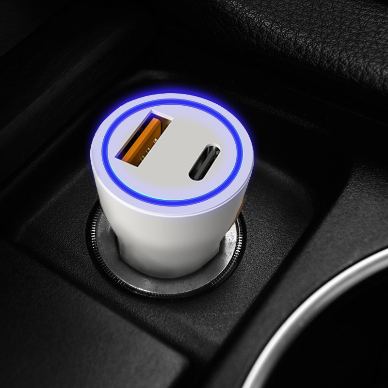 MoMo Car charger 38w( Warranty24month ) model: 055501